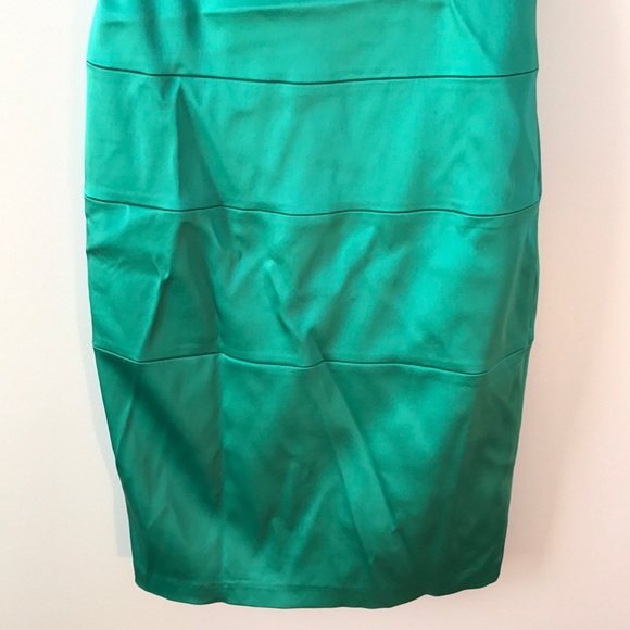 JAX Emerald Cocktail Dress - Picture 5 of 8